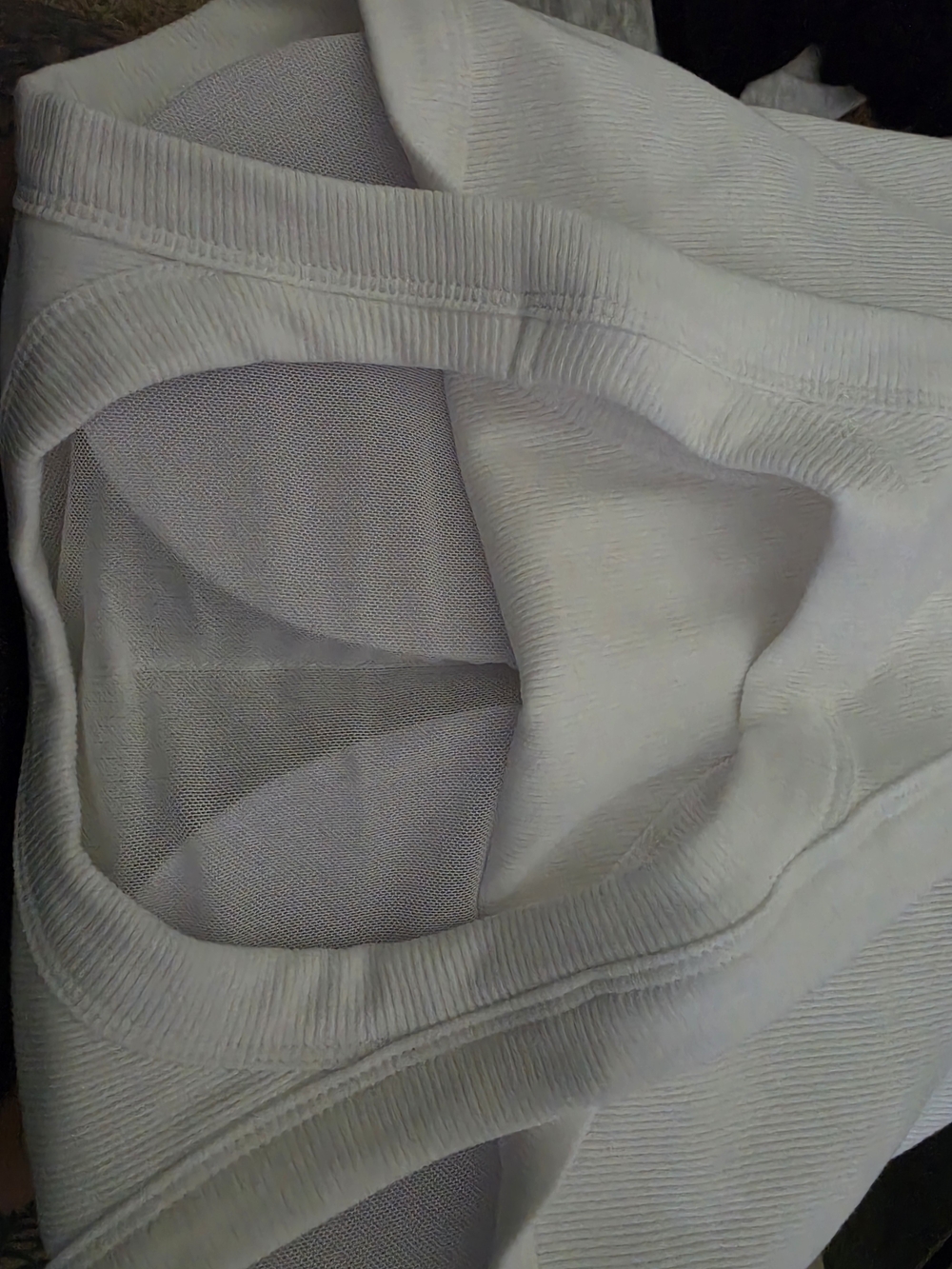 Classic White Ribbed Tank Top - Picture 4 of 4